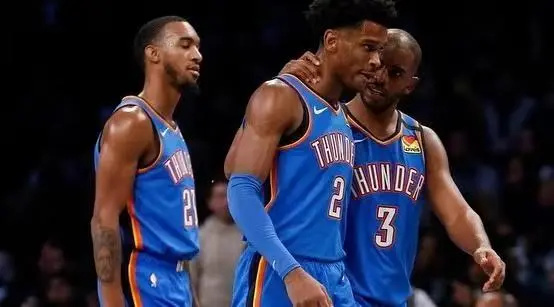  太阳保罗组织串联，布克单场50分惊艳全场  