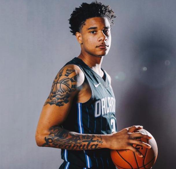  魔术班凯罗当选月最佳新秀，奥兰多重建见曙光  