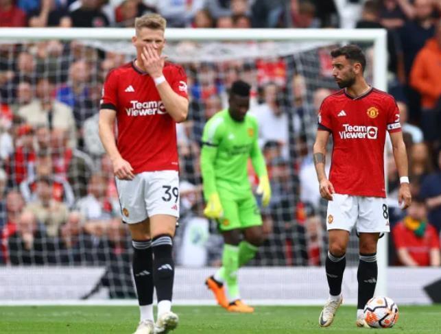  门兴格拉德巴赫更衣室矛盾曝光，将帅失和恐影响战绩  