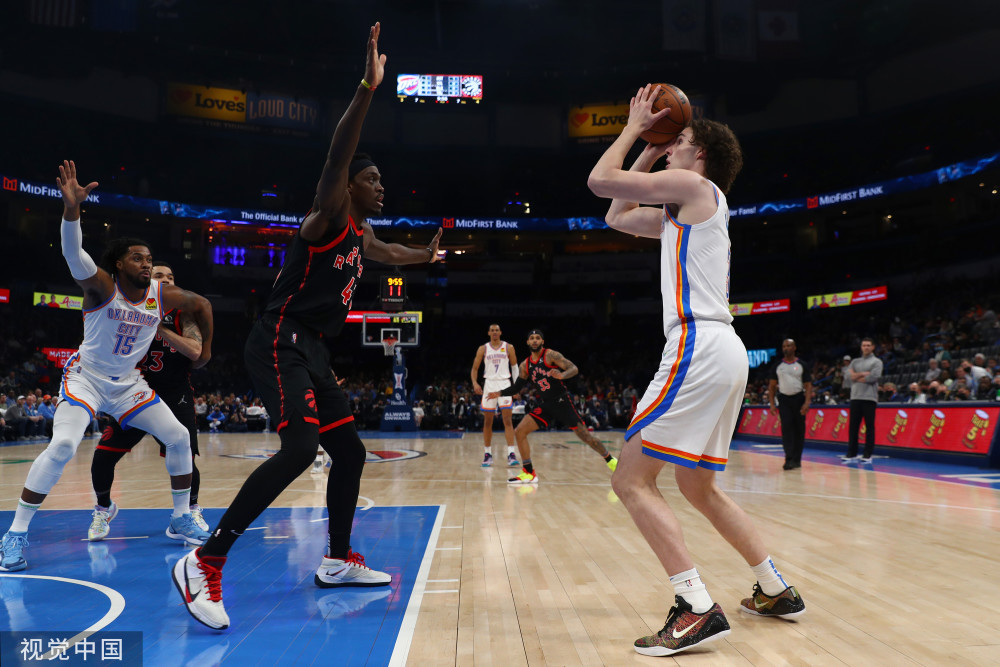  猛龙，西亚卡姆回归多伦多，旧主遭嘘仍高效发挥  